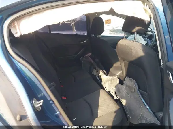 3MZBN1U78JM241243 2018 MAZDA 3 - Image 8