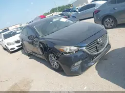 3MZBN1U78JM241422 2018 MAZDA 3