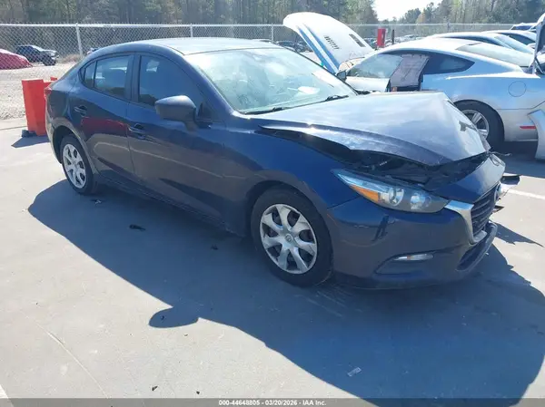 3MZBN1U78JM242411 2018 MAZDA 3 - Image 1