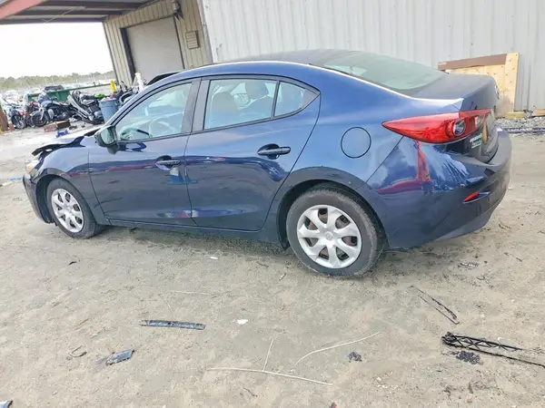 3MZBN1U78JM259144 2018 MAZDA 3 - Image 2