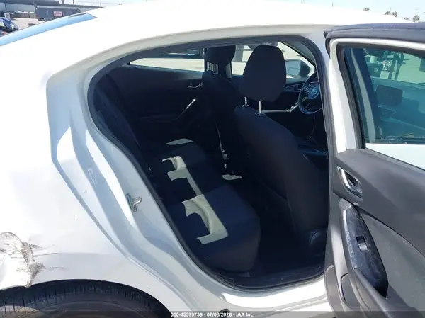3MZBN1U79HM107030 2017 MAZDA 3 - Image 8
