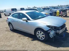 3MZBN1U79HM110817 2017 MAZDA 3