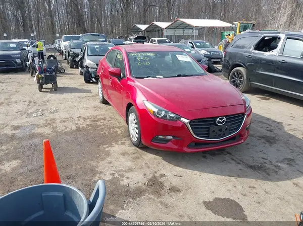 3MZBN1U79JM161840 2018 MAZDA 3 - Image 1