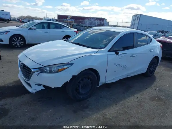 3MZBN1U79JM170411 2018 MAZDA 3 - Image 2