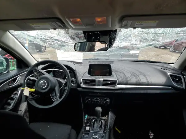 3MZBN1U79JM179741 2018 MAZDA 3 - Image 8
