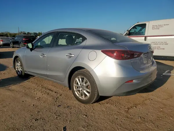 3MZBN1U79JM187709 2018 MAZDA 3 - Image 2