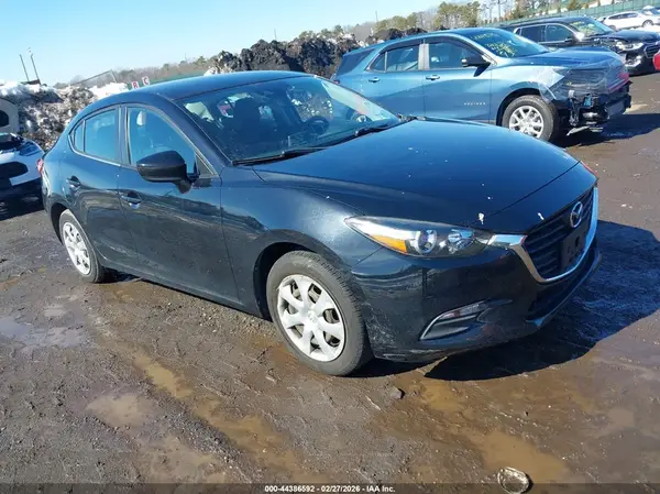 3MZBN1U79JM189685 2018 MAZDA 3 - Image 1