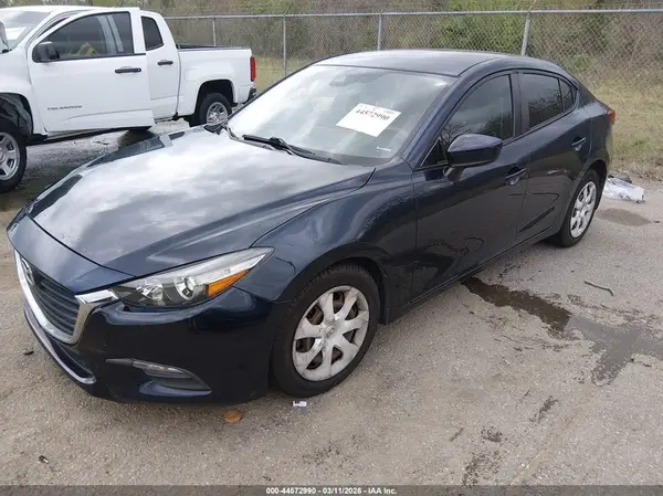 3MZBN1U79JM215623 2018 MAZDA 3 - Image 2