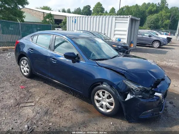 3MZBN1U79JM215671 2018 MAZDA 3 - Image 1