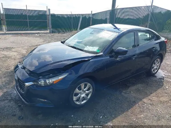 3MZBN1U79JM215671 2018 MAZDA 3 - Image 2