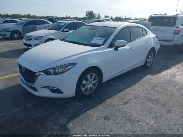 3MZBN1U79JM226475 2018 MAZDA 3 - Image 2