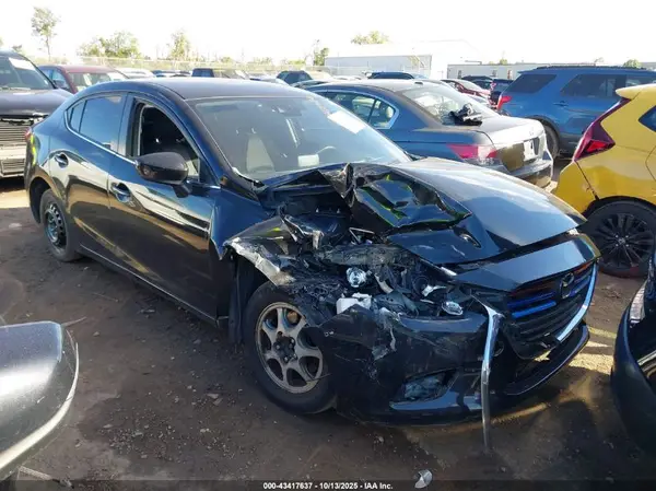 3MZBN1U79JM233765 2018 MAZDA 3 - Image 1