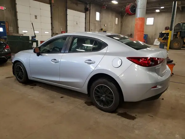 3MZBN1U79JM233801 2018 MAZDA 3 - Image 2