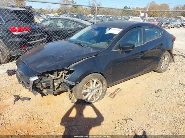 3MZBN1U79JM238996 2018 MAZDA 3 - Image 2