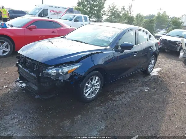 3MZBN1U79JM251120 2018 MAZDA 3 - Image 2