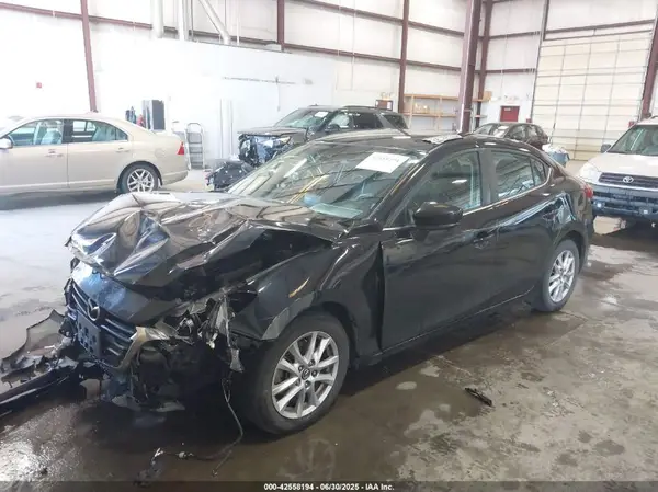 3MZBN1U79JM258567 2018 MAZDA 3 - Image 2