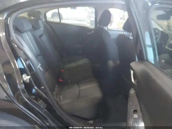 3MZBN1U79JM258567 2018 MAZDA 3 - Image 8