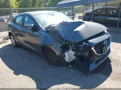 3MZBN1U79JM267835 2018 MAZDA 3