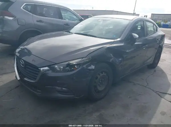 3MZBN1U79JM274722 2018 MAZDA 3 - Image 2