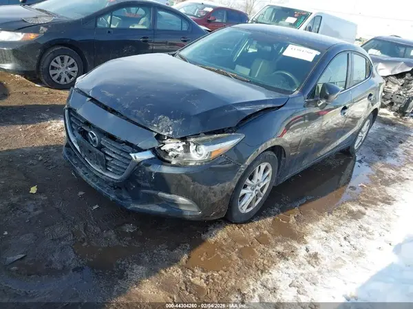3MZBN1U7XHM107487 2017 MAZDA 3 - Image 2