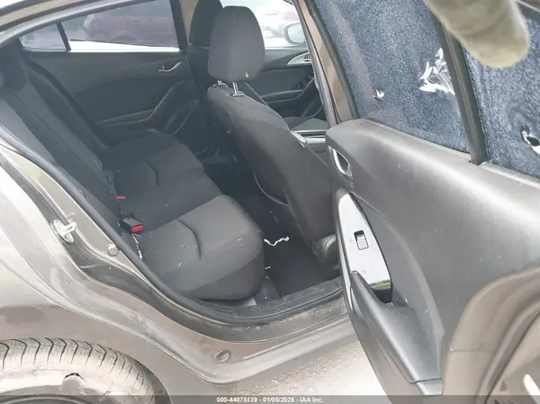 3MZBN1U7XHM110681 2017 MAZDA 3 - Image 8