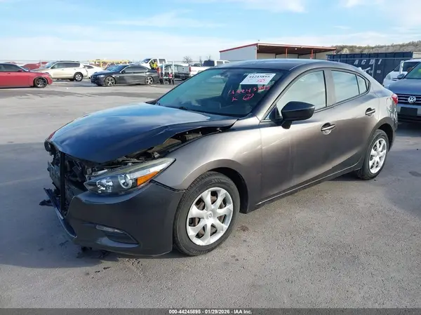 3MZBN1U7XHM119008 2017 MAZDA 3 - Image 2