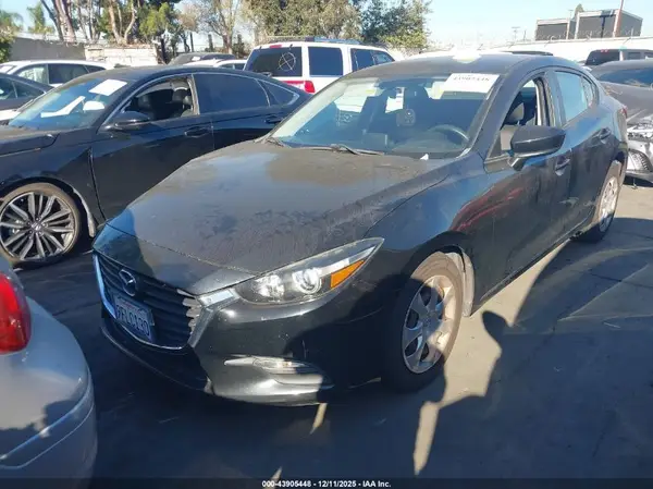 3MZBN1U7XHM120157 2017 MAZDA 3 - Image 2