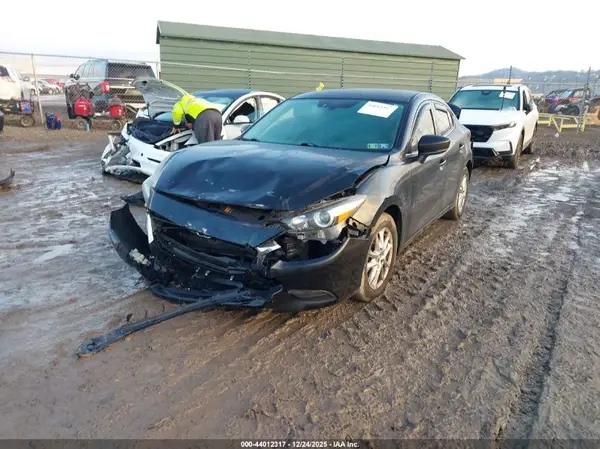 3MZBN1U7XHM120921 2017 MAZDA 3 - Image 2