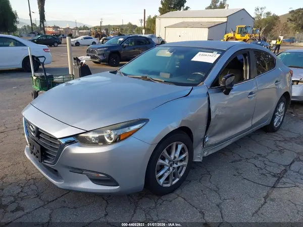 3MZBN1U7XHM122233 2017 MAZDA 3 - Image 2