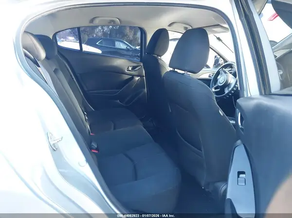 3MZBN1U7XHM122233 2017 MAZDA 3 - Image 8