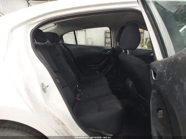 3MZBN1U7XJM159997 2018 MAZDA 3 - Image 8