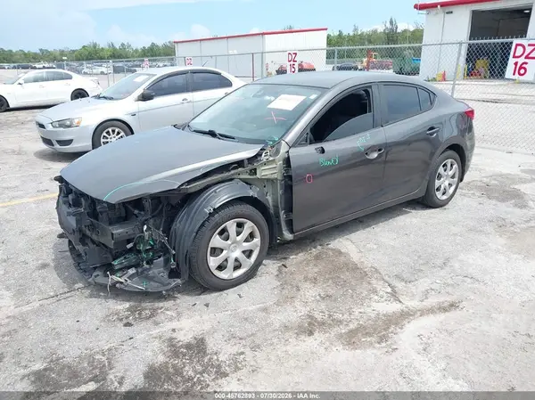 3MZBN1U7XJM161443 2018 MAZDA 3 - Image 2