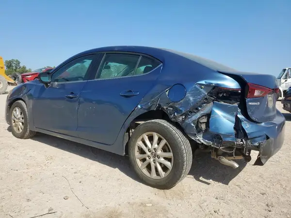3MZBN1U7XJM173026 2018 MAZDA 3 - Image 2