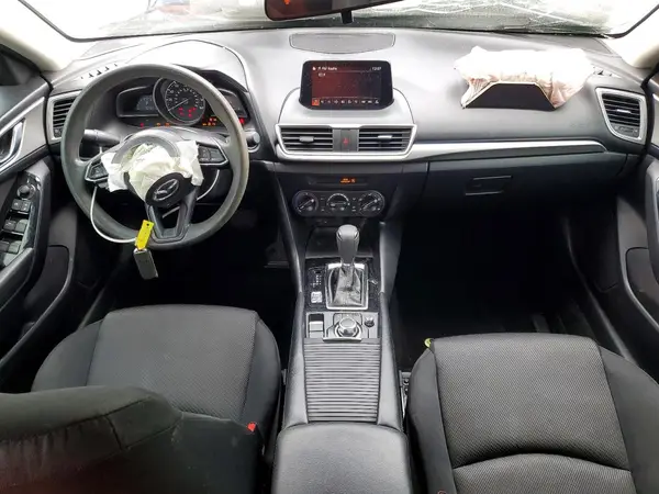 3MZBN1U7XJM179523 2018 MAZDA 3 - Image 8