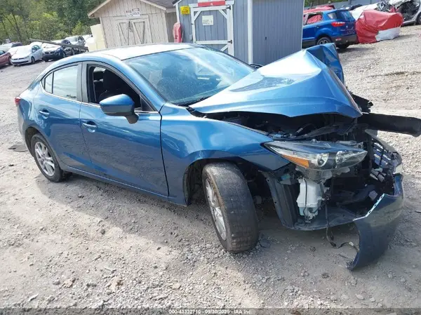 3MZBN1U7XJM196774 2018 MAZDA 3 - Image 1