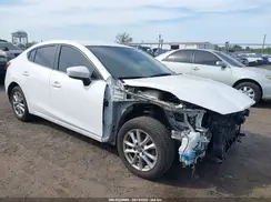 3MZBN1U7XJM197018 2018 MAZDA 3