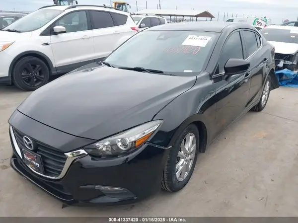 3MZBN1U7XJM198413 2018 MAZDA 3 - Image 2