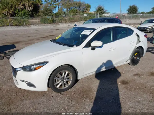 3MZBN1U7XJM208695 2018 MAZDA 3 - Image 2