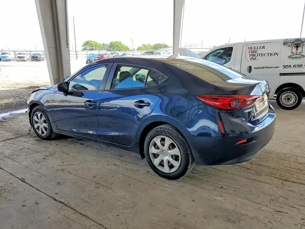 3MZBN1U7XJM212648 2018 MAZDA 3 - Image 2