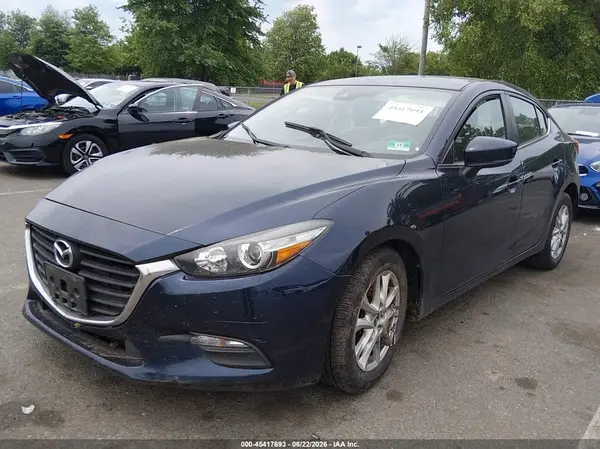 3MZBN1U7XJM261817 2018 MAZDA 3 - Image 2