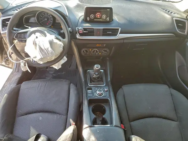 3MZBN1U7XJM272588 2018 MAZDA 3 - Image 8