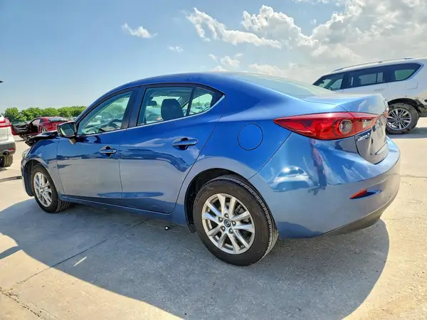 3MZBN1U7XJM274535 2018 MAZDA 3 - Image 2