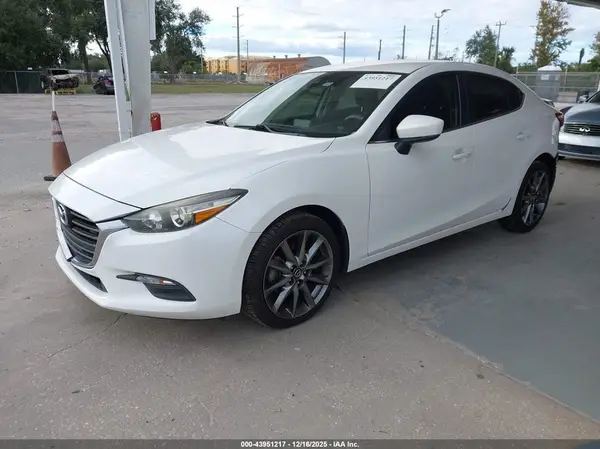 3MZBN1V30JM159051 2018 MAZDA 3 - Image 2