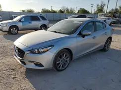 3MZBN1V30JM159700 2018 MAZDA 3