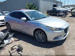 3MZBN1V30JM165299 2018 MAZDA 3
