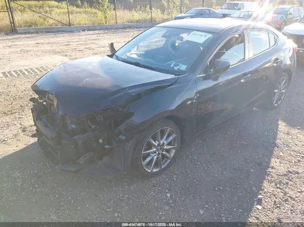 3MZBN1V30JM170339 2018 MAZDA 3 - Image 2
