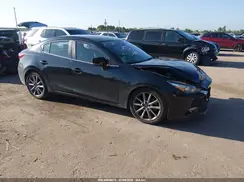 3MZBN1V30JM173287 2018 MAZDA 3