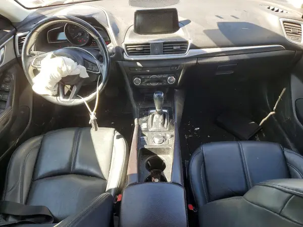 3MZBN1V30JM175833 2018 MAZDA 3 - Image 8