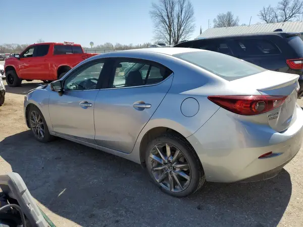 3MZBN1V30JM180028 2018 MAZDA 3 - Image 2