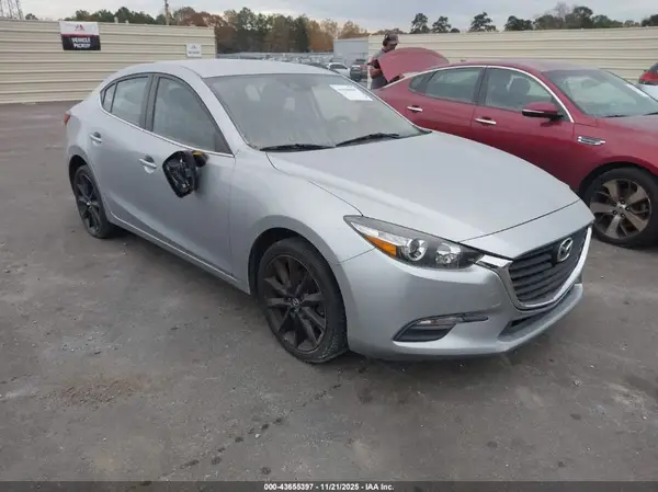 3MZBN1V30JM181650 2018 MAZDA 3 - Image 1